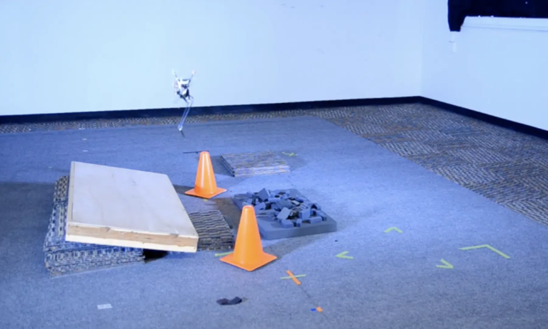 Mini parkour robot