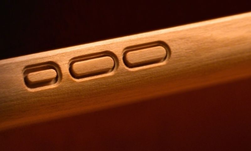 Toch liever een houten iPhone 5C?