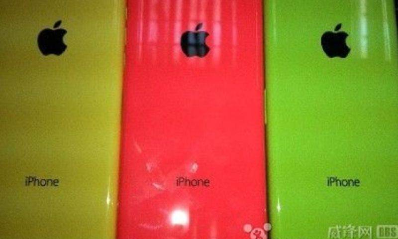 Budget-iPhone verschijnt in nogal opvallende kleuren