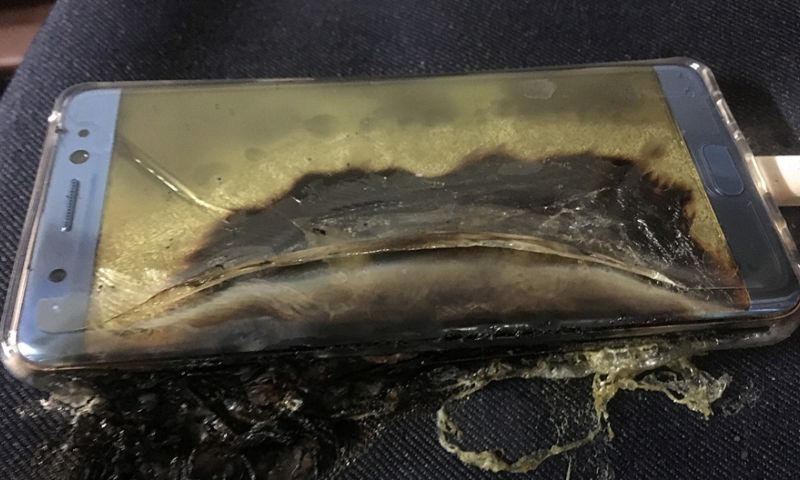 'Veiligheidsnormen accu's smartphones voldoen niet'