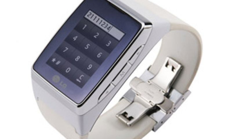 AT5: LG Watchphone