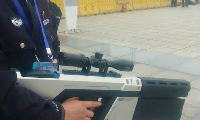 Met deze geweren schiet Chinese politie drones uit de lucht