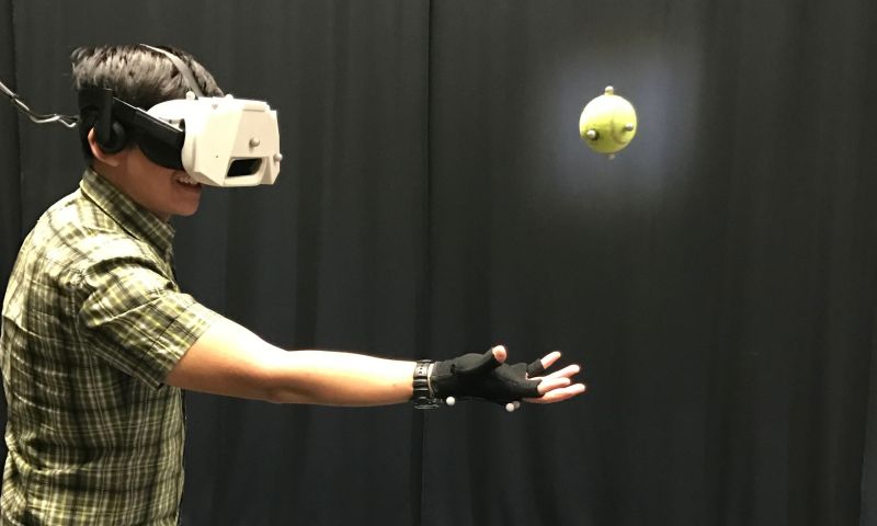 Video: Disney laat je in VR echte ballen vangen