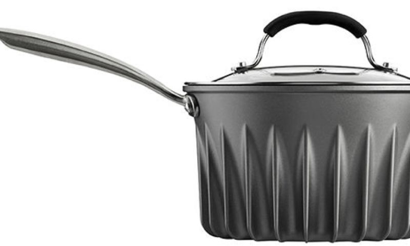 Raketgeleerde maakt nieuwe pan die sneller kookt