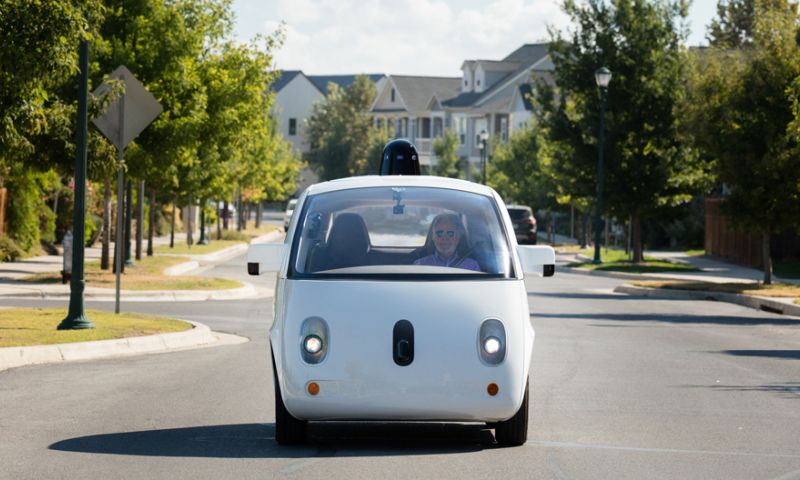 Google-zuster vindt hype voor zelfrijdende auto's 'overtrokken'
