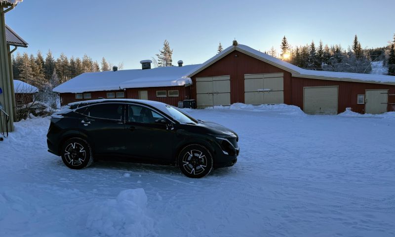 nissan ariya elektrische auto SUV tesla model y