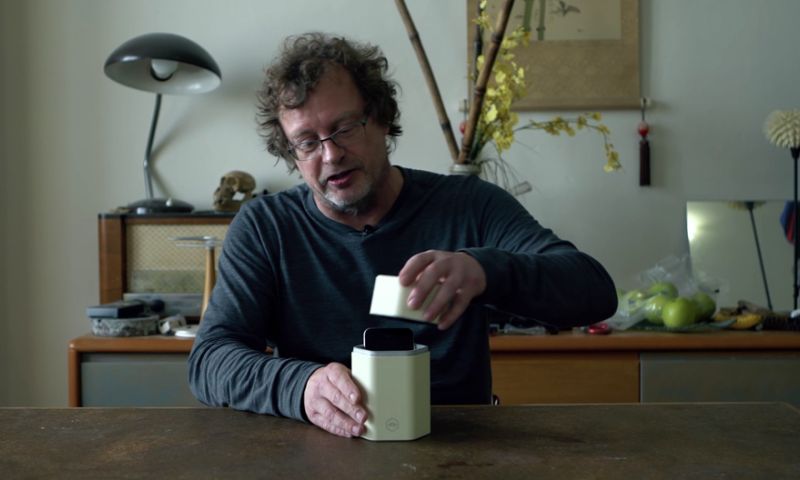 Uitpakparty: Block, hulpje voor telefoonverslaafden