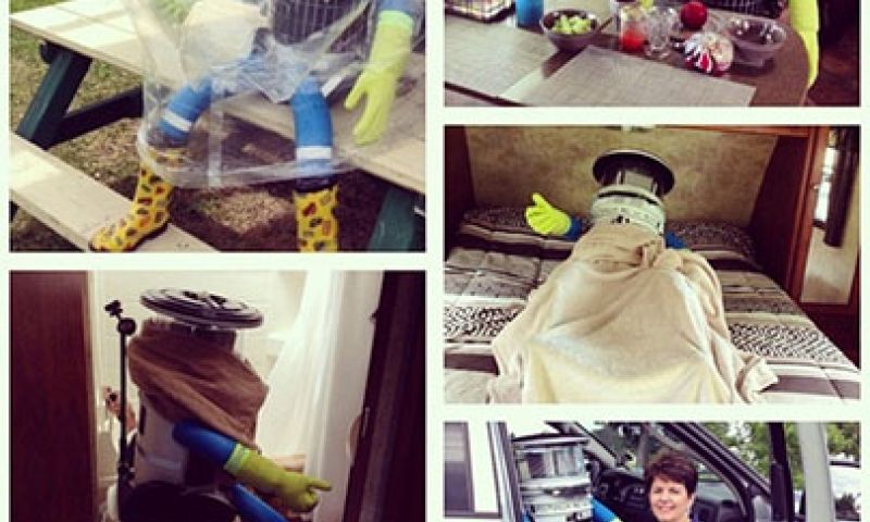 HitchBOT gaat lekker: al 2000 km liftend door Canada