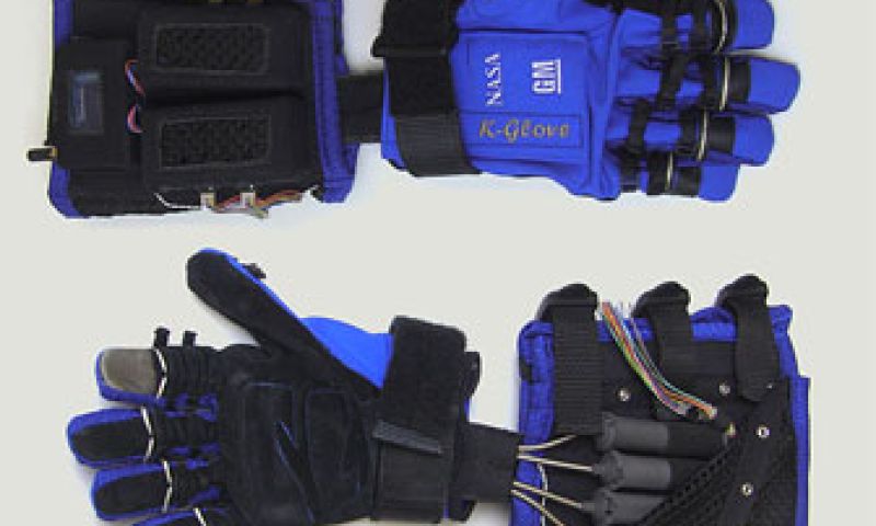 Roboglove voor werk in GM fabrieken