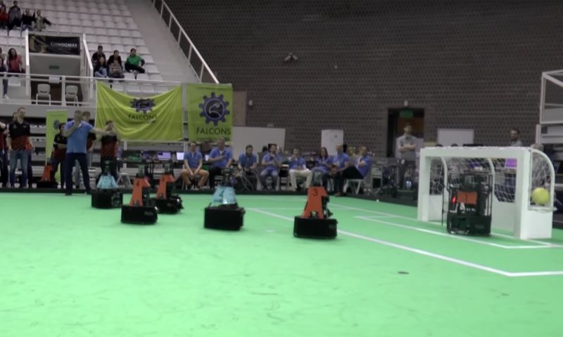 robot voetbal TU Eindhoven tweede op EK Robotvoetbal