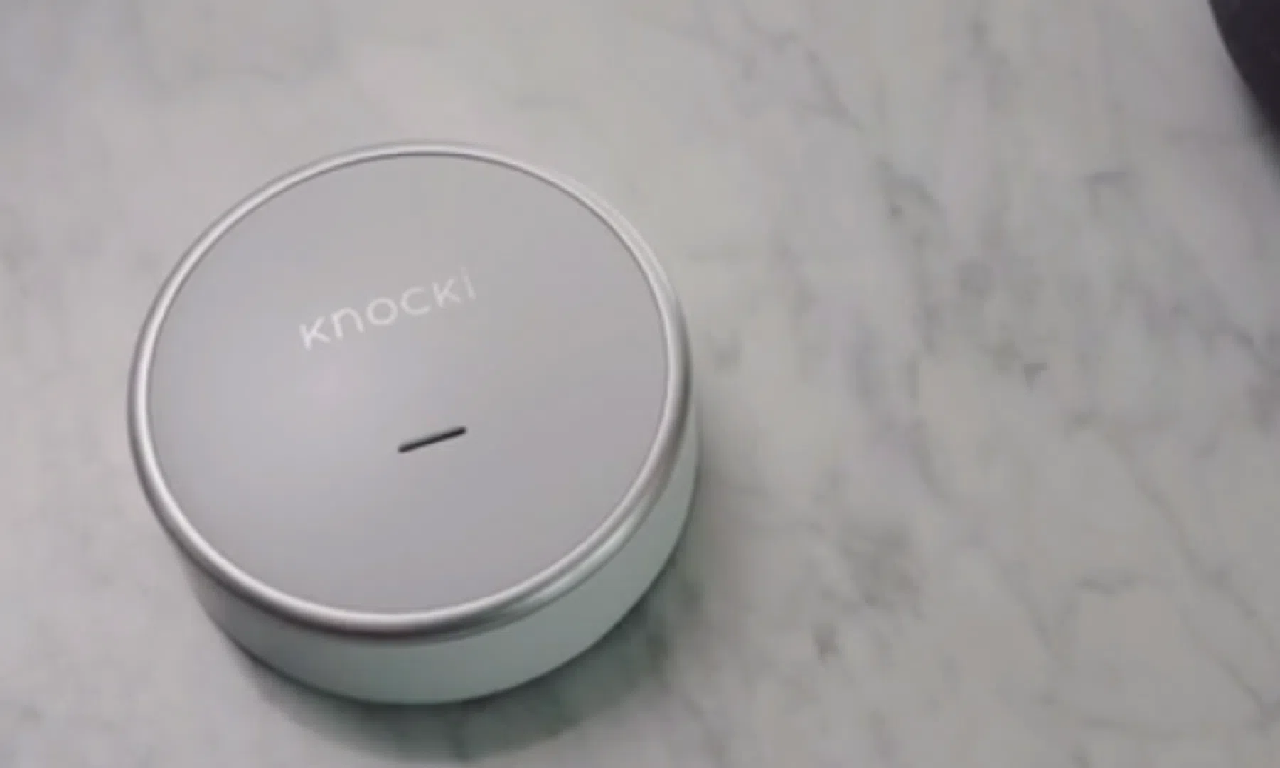 Bedienen door te kloppen: gadget maakt je muur slim