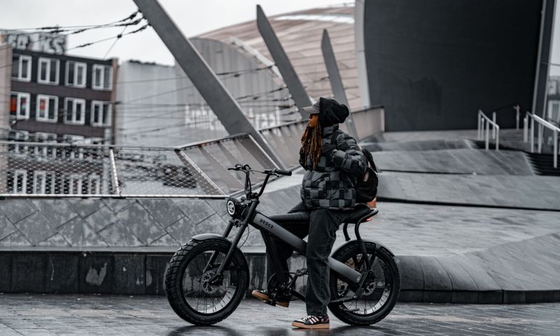 e-bike fatbike elektrische fiets dikke banden brekr fat bikes