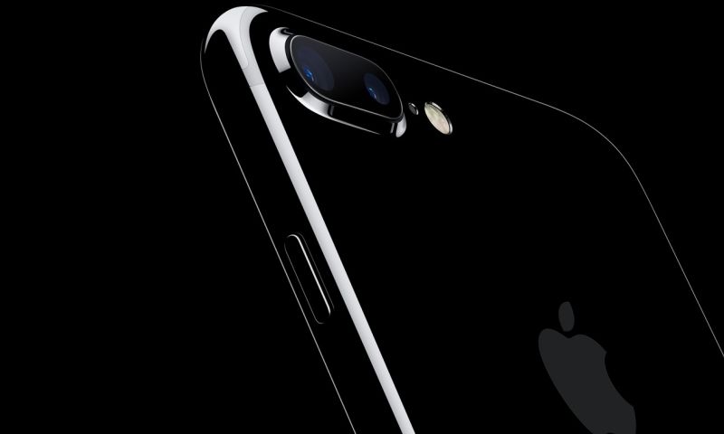 'Nieuwe iPhones alledrie draadloos oplaadbaar'