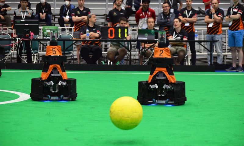 voetbal robots robotvoetbal tech united tu eindhoven