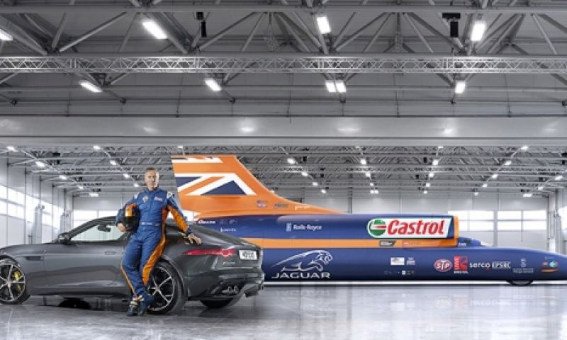 1600 km/u (!) gaat de raketwagen van Jaguar en Bloodhound