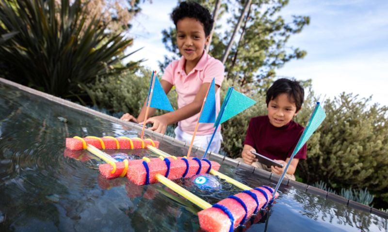 Dit 'neefje van BB–8' leert kinderen programmeren