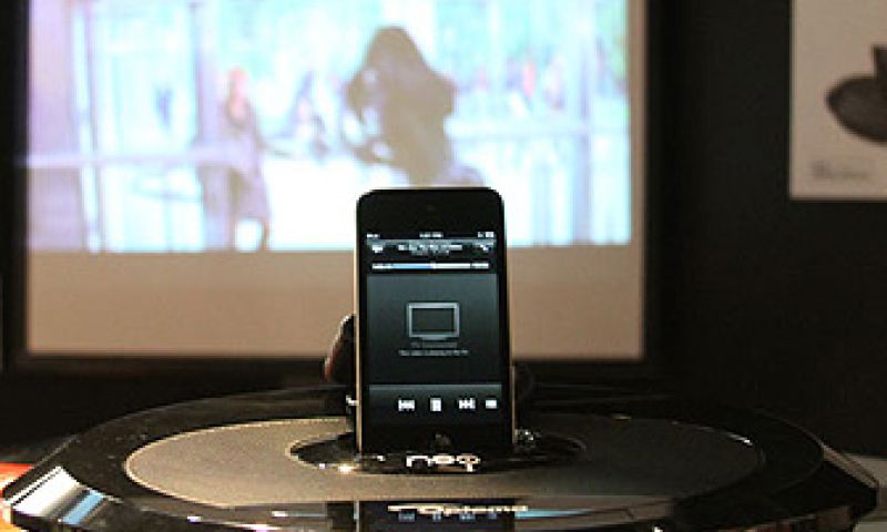 iPhone dock met picoprojector