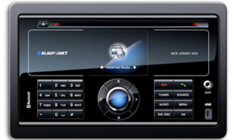 Internetradio in je vierdehands Corsa