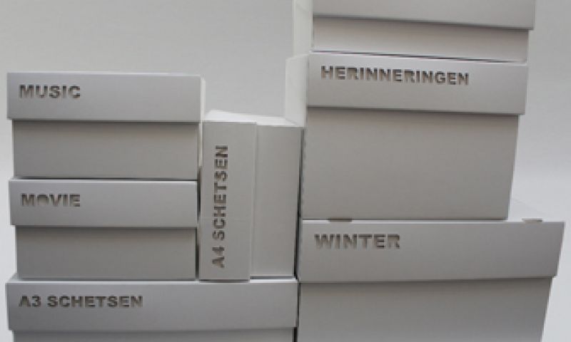 Doos met twaalf karakters