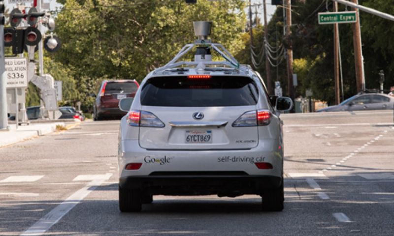 Google’s zelfrijdende auto gaat beter om met verkeerschaos
