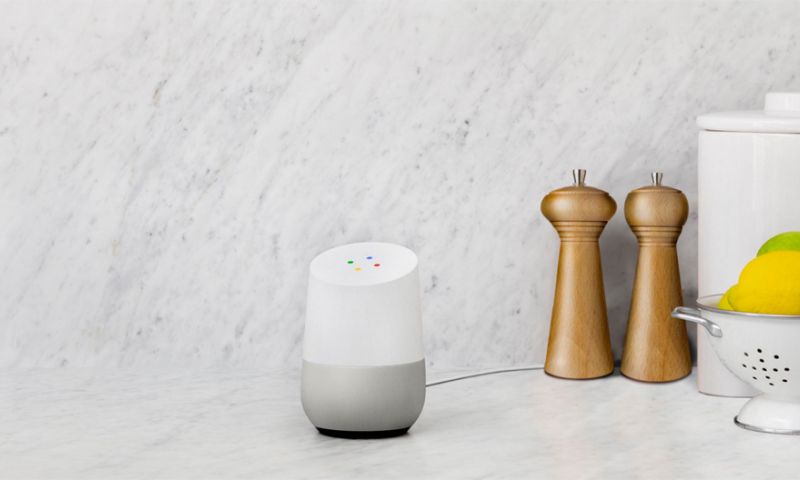 Google Home roept ongevraagd reclame je huiskamer in