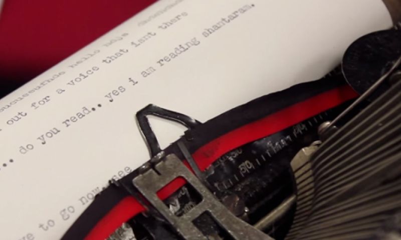 Met deze klassieke typemachine kan je online chatten