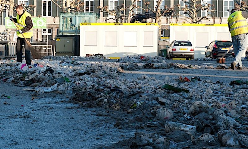 Betaal je bier met oude bekers