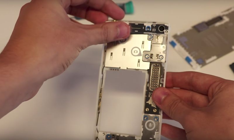 reparatie smartphone tablet laptop telefoon repareren fabrikant regels right to repair 