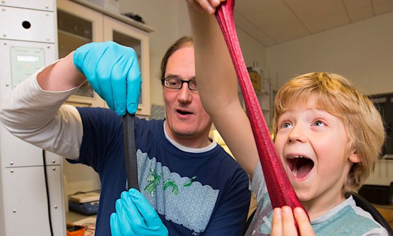  Je volgende hartslagmeter is gemaakt van Silly Putty