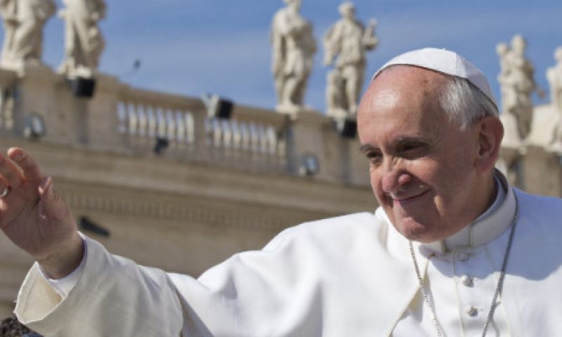 Paus was Facebook-koning in 2013