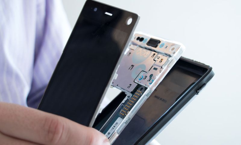 Eerste indruk Fairphone 2: 'eerlijk' blijft prijzig