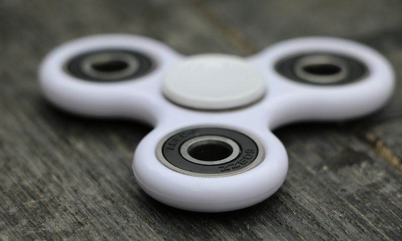 Hype rond fidget spinners: ook veel rommel op de markt