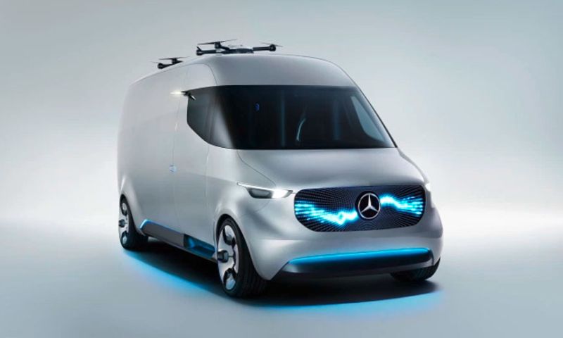 Mercedes-bus lanceert bezorgdrones vanaf zijn dak