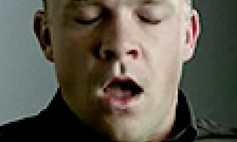 Niezen in slow-motion