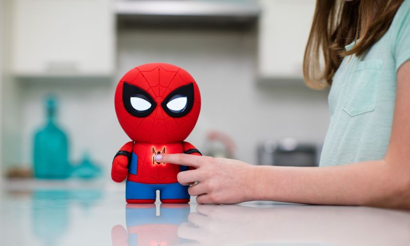 Pratende Spider-Man-pop is erg bijdehand