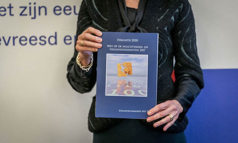 Commissie: 'sleepwet' schiet deels tekort en moet aangepast