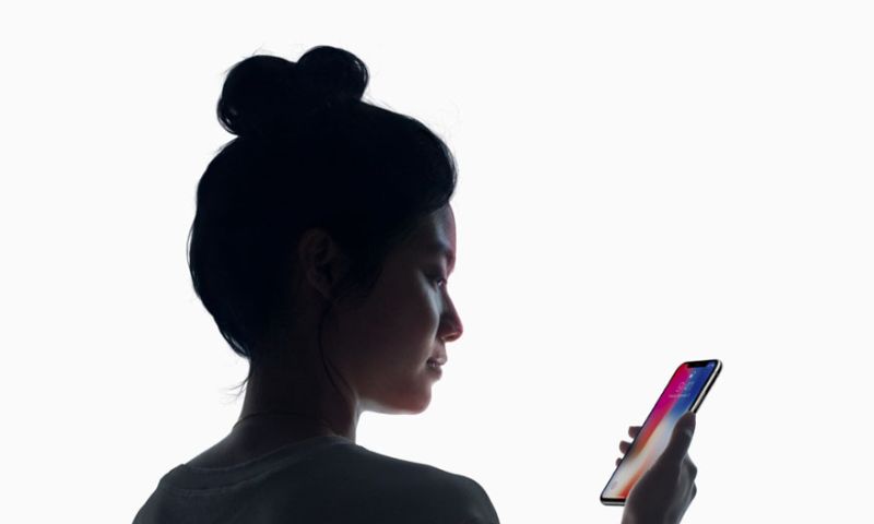 'iPhones krijgen weer vingerscan maar Face ID blijft'