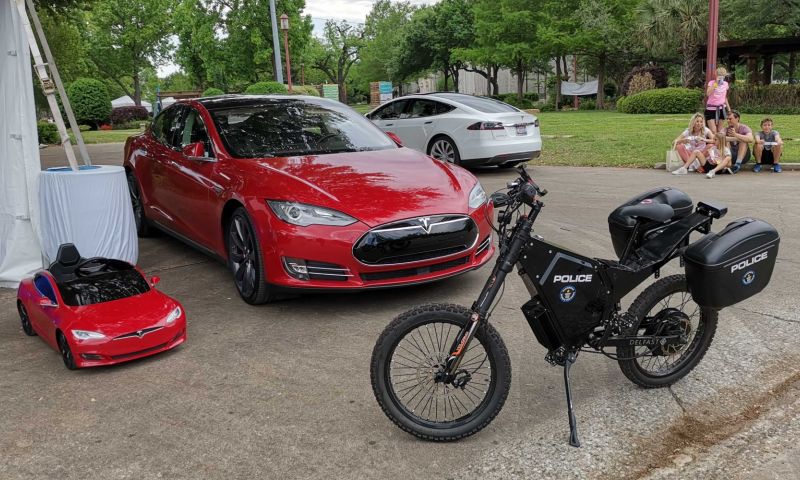 Elektrische fiets politie e-bike speed pedelec agenten