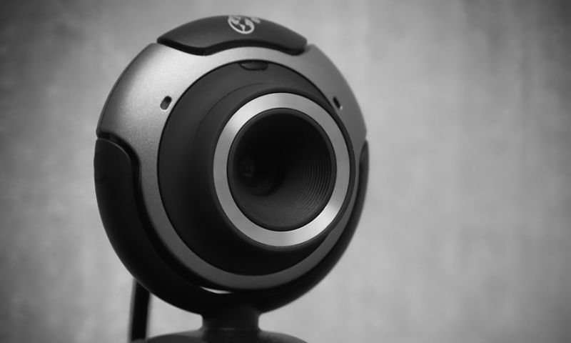 Duizenden gehackte webcams vallen websites aan