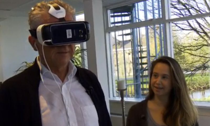 Video: Vader anorexiapatiënt 'ervaart' ziekte met virtual reality-bril