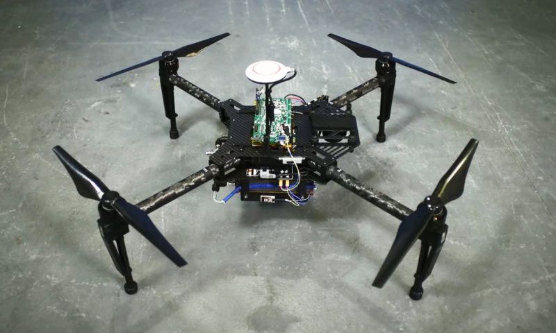 Drone met brandstofcel vliegt twee uur lang