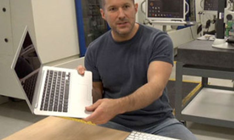 'Redesign onder Jony Ive vertraagt iOS 7'
