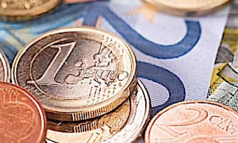 Mobiel bellen ruim de helft duurder