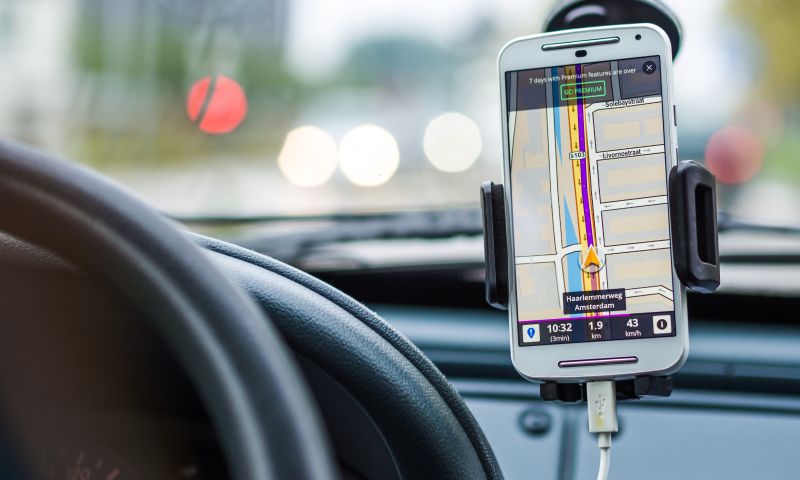Ook boetes voor typen in handsfree-houder