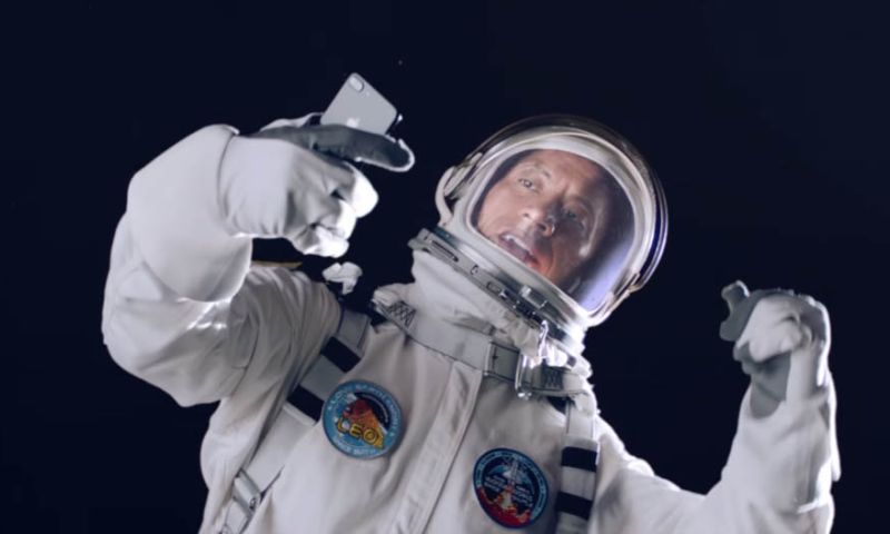 Video: Laat Dwayne 'The Rock' Johnson je Siri activeren