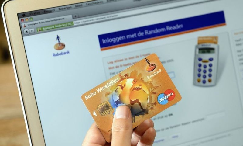 Rabobank laat klanten geld overmaken naar 06-nummers