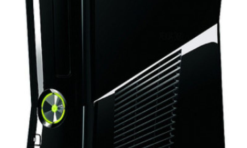 Xbox 360 Slim heeft wifi en is stiller