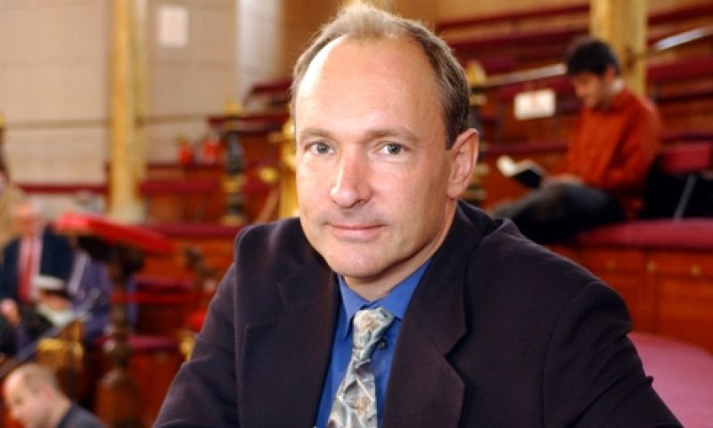 Vader van het wereldwijde web niet blij met NSA