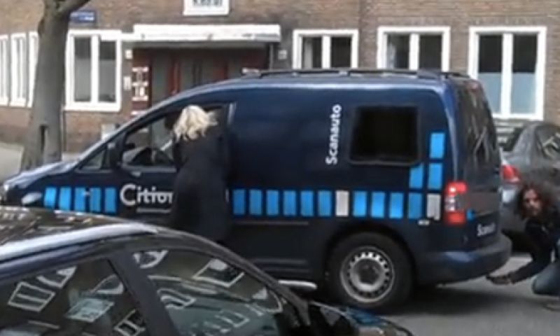 Big Brother gevolgd: piraten plakken gps-zenders op scanauto's