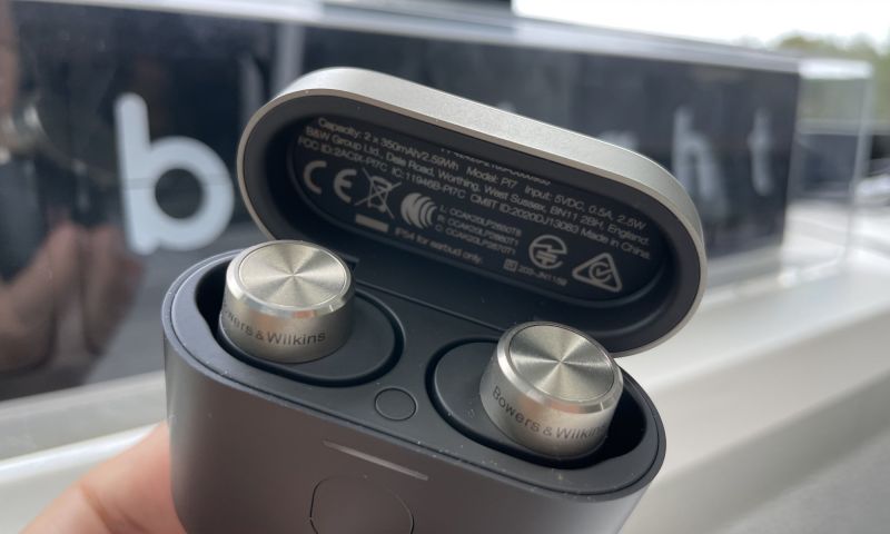 bowers wilkins pi7 pi5 sony oordoppen ruisonderdrukking noise cancelling earbuds